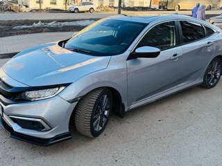 2020 Honda Civic X Рестайлинг, серебристый, 2050000 рублей, вид 1
