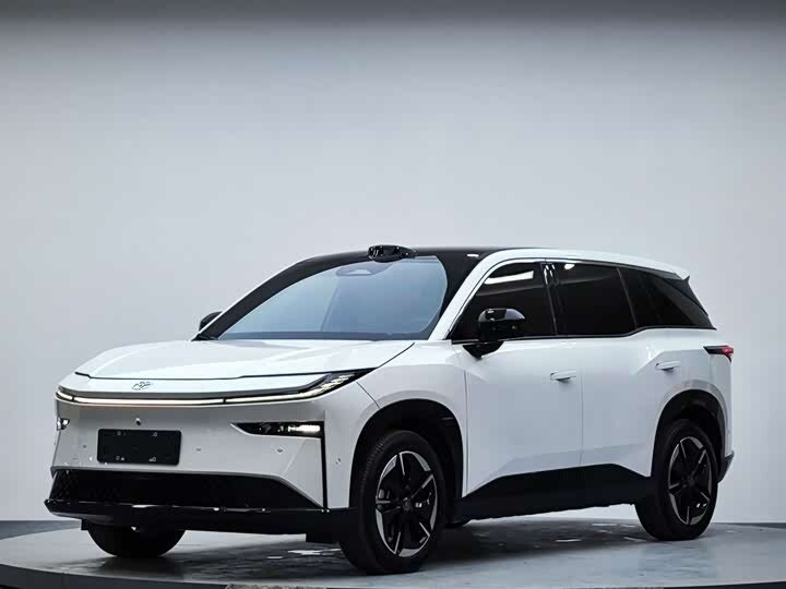 Открыть фотографии: Toyota bZ3X