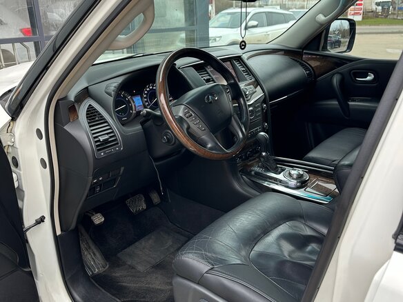2014 Infiniti QX80 I Рестайлинг, белый - вид 6