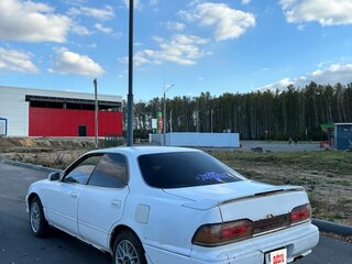 1993 Toyota Vista III (V30), белый, 130000 рублей, вид 2