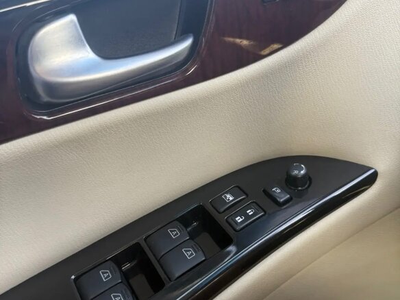 2016 Infiniti QX50 I Рестайлинг, белый, 2200000 рублей - вид 16