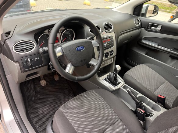 2010 Ford Focus II Рестайлинг, серебристый, 469000 рублей - вид 23