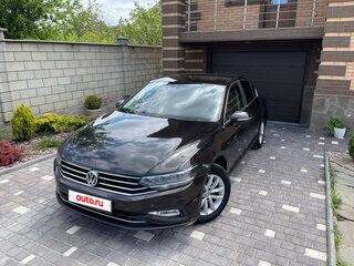 2020 Volkswagen Passat B8 Рестайлинг, коричневый, 1870000 рублей, вид 4