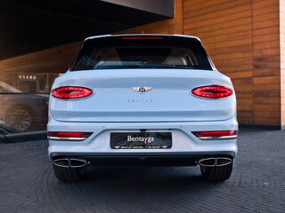 2025 Bentley Bentayga I Рестайлинг, голубой, 44500000 рублей, вид 4