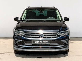2021 Volkswagen Tiguan II Рестайлинг, чёрный, 2590000 рублей, вид 2