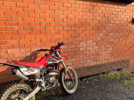2024 FX moto Y1, красный, 100000 рублей, вид 2
