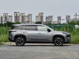2026 Toyota bZ3X 58.3 kWh, серебристый, 2790000 рублей, вид 5