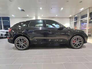 2025 Audi Q5 Sportback L 45 TFSI I (FY), чёрный, 6500000 рублей, вид 5