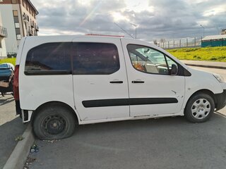 2013 Peugeot Partner II Рестайлинг, белый, 530000 рублей, вид 2