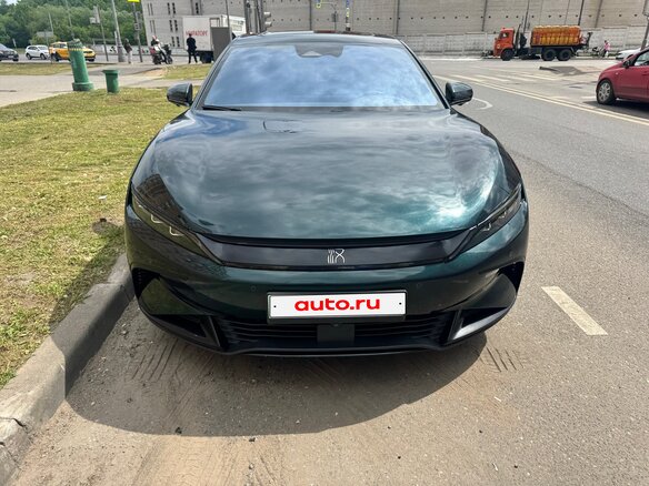 2022 BYD Han I Рестайлинг, зелёный, 2700000 рублей - вид 1