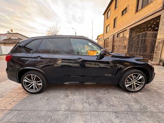 2016 BMW X5 40d III (F15), чёрный, 3590000 рублей, вид 4