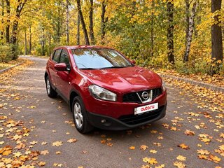 2013 Nissan Qashqai I Рестайлинг, красный, 950000 рублей, вид 2