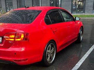 2013 Volkswagen Jetta VI, красный, 780000 рублей, вид 3