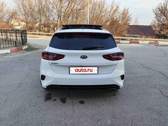 2020 Kia Ceed III, белый, 1680000 рублей - вид 4