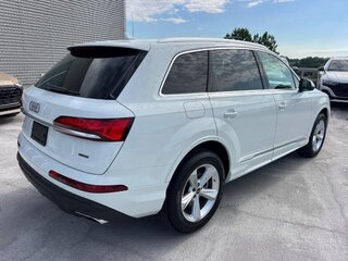 2026 Audi Q7 45 TFSI II (4M) Рестайлинг 2, белый, 8381575 рублей, вид 4