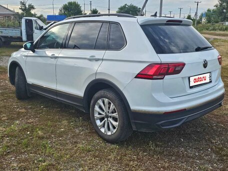 2021 Volkswagen Tiguan II Рестайлинг, белый, 2650000 рублей, вид 4