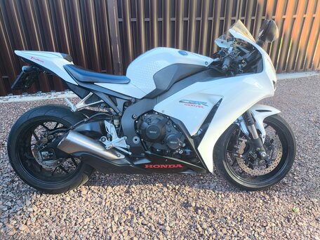 2014 Honda CBR 1000 RR/RA Fireblade, белый, 920000 рублей, вид 1