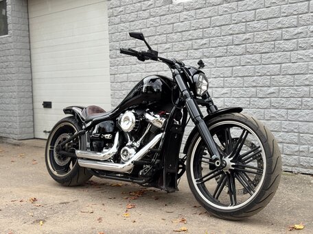 2020 Harley-Davidson Breakout, чёрный, 2300000 рублей, вид 2