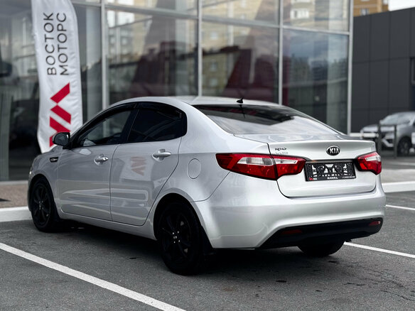 2014 Kia Rio 6-speed III, серый - вид 7