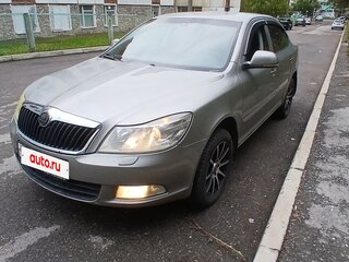 2009 Skoda Octavia DSG7 II (A5) Рестайлинг, серебристый, 600000 рублей, вид 2