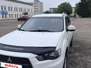 2010 Mitsubishi Outlander II Рестайлинг, белый, 1250000 рублей, вид 2