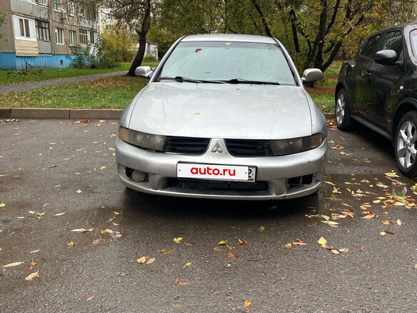 2002 Mitsubishi Galant VIII Рестайлинг, серебристый