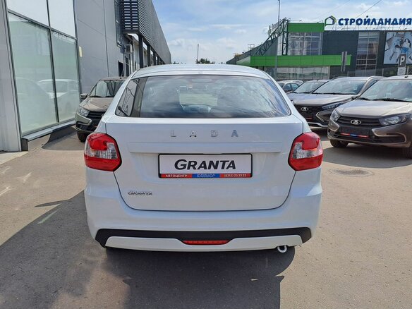 2026 Lada (ВАЗ) Granta I Рестайлинг, белый - вид 4