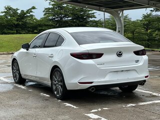 2023 Mazda 3 Axela IV (BP), белый, 1660000 рублей, вид 2