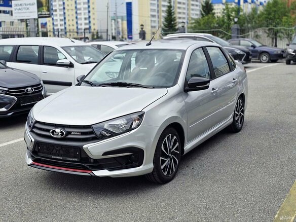 2026 Lada (ВАЗ) Granta Sport I Рестайлинг, серебристый, 1541000 рублей - вид 2