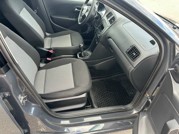 2013 Volkswagen Polo V, серый, 890000 рублей - вид 36