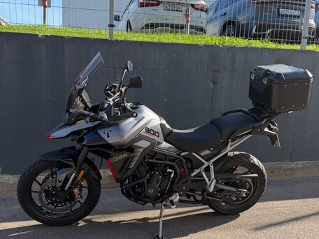 2024 Triumph Tiger 900, серый, 1550000 рублей, вид 2