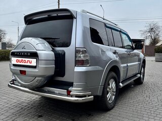 2011 Mitsubishi Pajero IV, серебристый, 2000000 рублей, вид 4