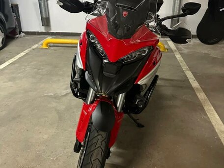 2024 Ducati Multistrada V4, красный, 2500000 рублей, вид 1