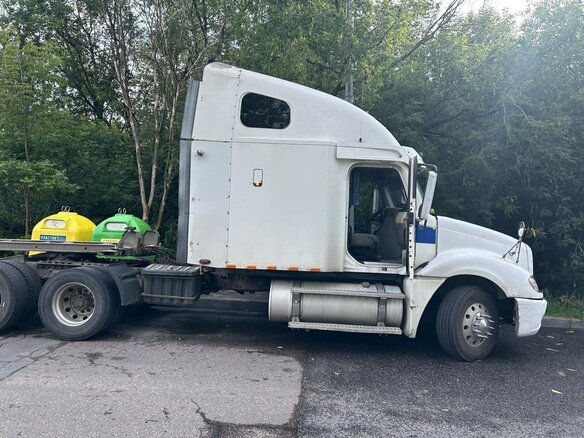 2004 Freightliner Columbia, белый, 1000000 рублей - вид 5