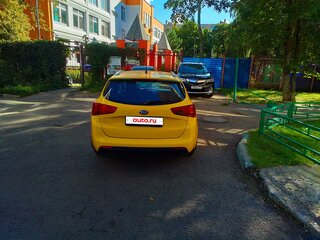 2015 Kia Ceed II Рестайлинг, жёлтый, 580000 рублей, вид 2