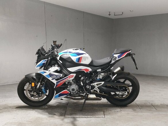 2023 BMW M 1000 R, белый, 2280000 рублей - вид 3