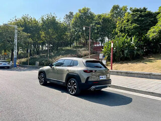 2023 Mazda CX-50, бежевый, 2770000 рублей, вид 4