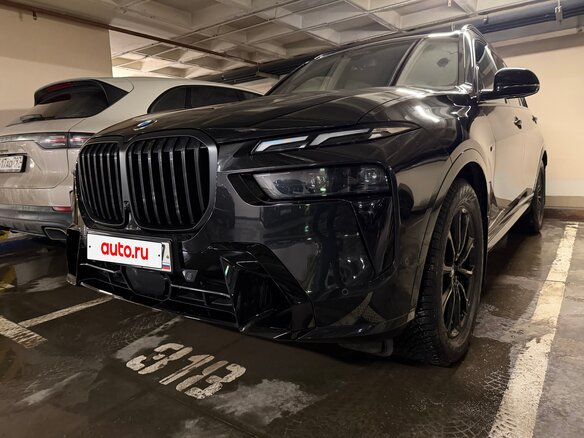 2023 BMW X7 40d I (G07) Рестайлинг, чёрный, 16300000 рублей - вид 3