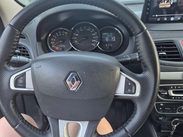 2011 Renault Fluence I, серебристый, 730000 рублей - вид 6