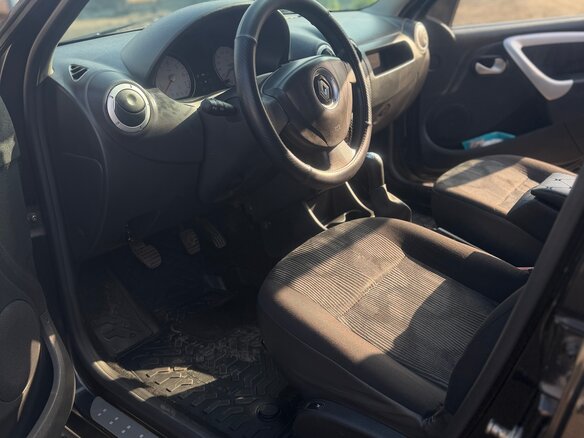 2011 Renault Logan I Рестайлинг, чёрный, 290000 рублей - вид 5