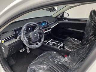 2026 Kia K5 III Рестайлинг, белый, 3950017 рублей, вид 5