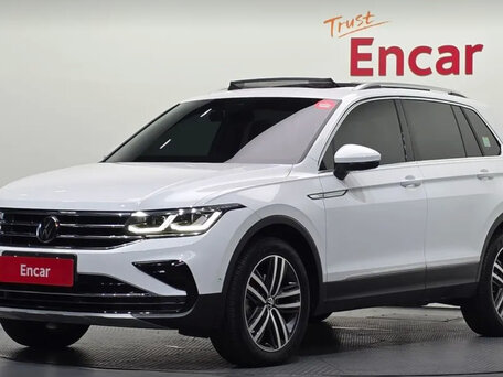 2023 Volkswagen Tiguan II Рестайлинг, белый, 2635000 рублей, вид 2