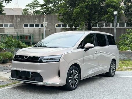 2025 Wuling Starlight 730, серебристый, 1940000 рублей, вид 1