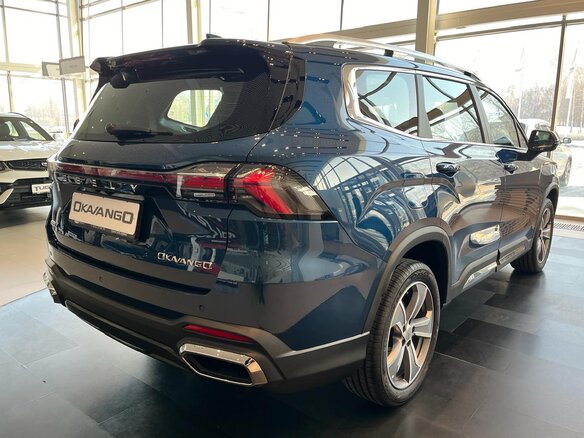 2026 Geely Okavango I Рестайлинг, синий, 3993990 рублей