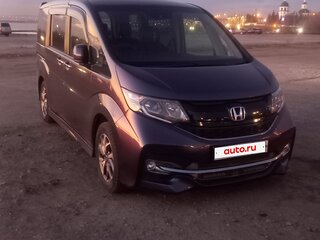 2016 Honda Stepwgn Spada V, фиолетовый, 2150000 рублей, вид 2