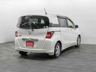 2012 Honda Freed Spike I Рестайлинг, белый, 1150000 рублей, вид 2