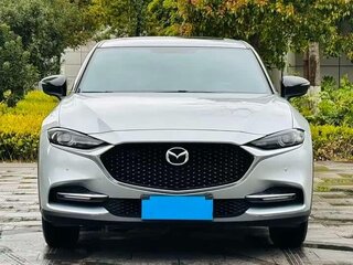 2023 Mazda CX-4 I Рестайлинг, белый, 1690000 рублей, вид 3