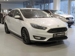 2017 Ford Focus III Рестайлинг, серебристый, 870000 рублей, вид 3