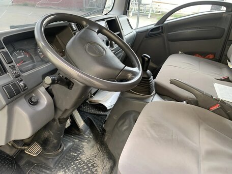2017 Isuzu Elf (N-series), белый, 1900000 рублей, вид 5