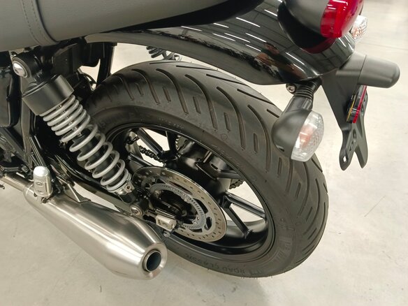 2023 Triumph Speed Twin, чёрный, 930000 рублей - вид 14